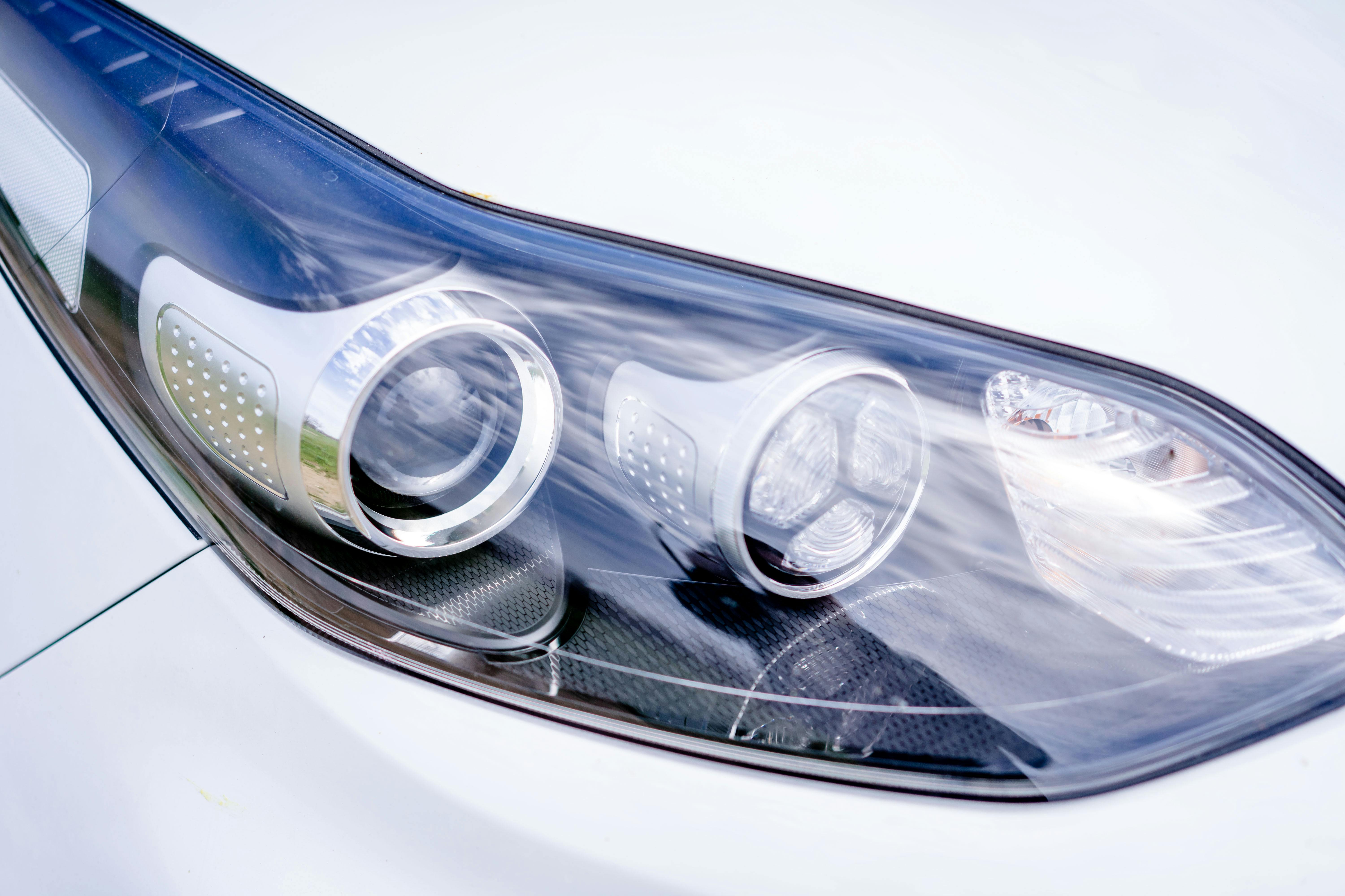 Philips H4/H7 Headlight Bulb Pair